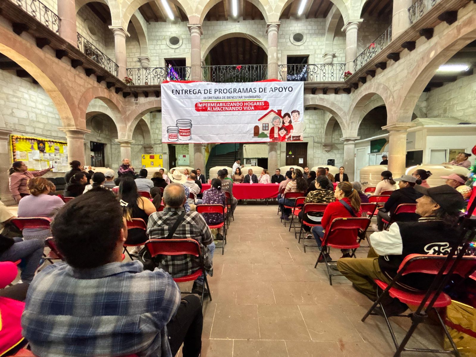 Alcade Eric Gaona realiza la 2da entrega del programa “Almacenando Vida